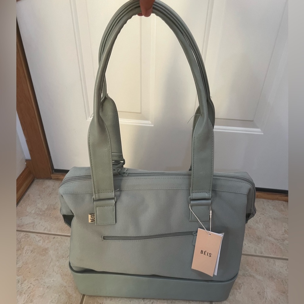 Beis Mini Weekender Travel Bag
- Slate - Picture 4 of 12